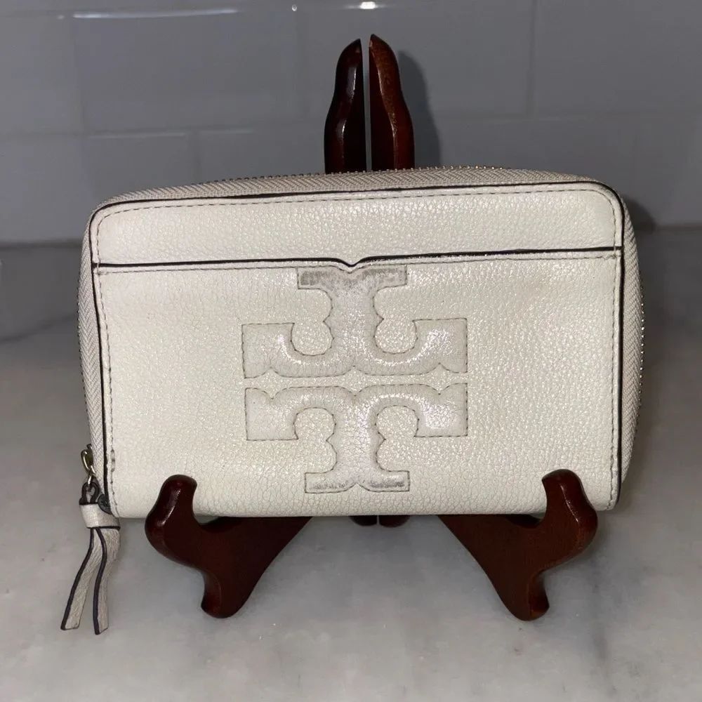 Tory Burch Wallet Leather Full Zip Logo Pebbled Embossed Continental Wallet